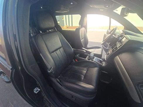 Used 2018 Dodge Grand Caravan GT FWD image 12