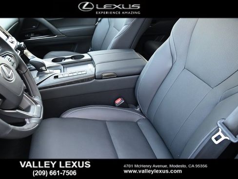 New 2026 Lexus LX 700h Luxury image 9