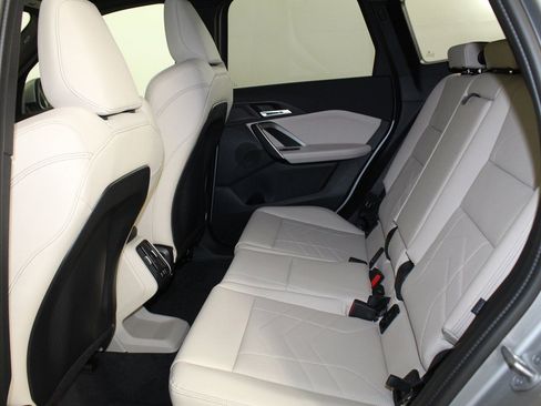 Used 2025 BMW X1 xDrive28i w/ Technology Package image 12