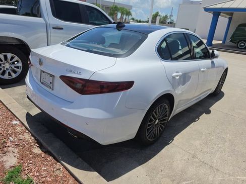 Used 2018 Alfa Romeo Giulia Ti w/ Quick Order Package 22X Lusso AWD/4WD image 6