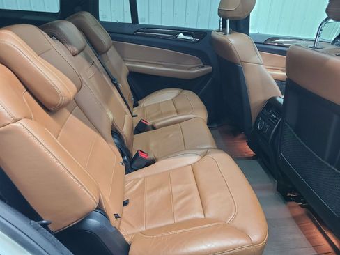 Used 2018 Mercedes-Benz GLS 450 4MATIC image 36