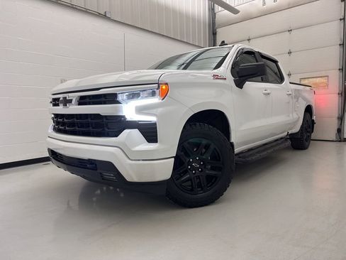 Used 2024 Chevrolet Silverado 1500 RST w/ Z71 Off-Road Package image 3