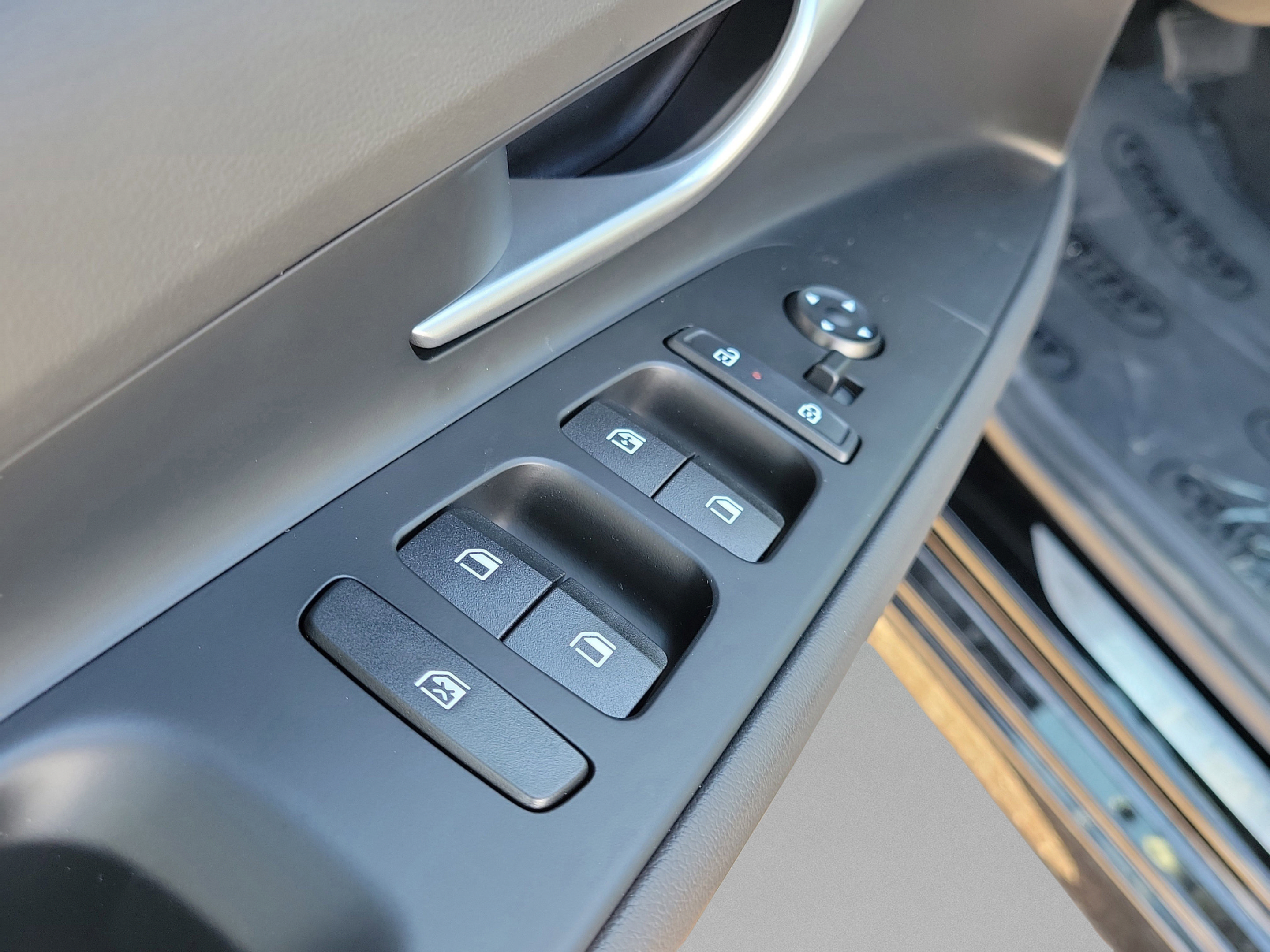New 2026 Hyundai Elantra Hybrid FWD image 21