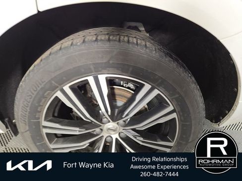 Used 2019 Volvo XC60 T5 Inscription w/ Protection Package AWD/4WD image 11