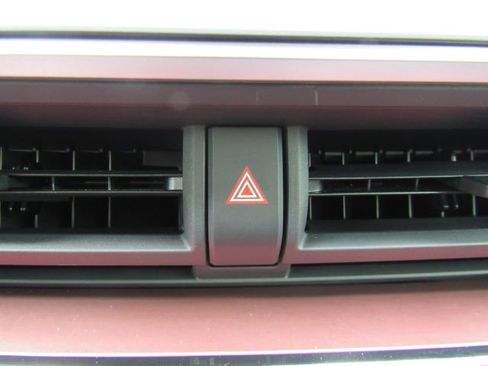 Used 2023 Toyota Prius Prime SE image 39