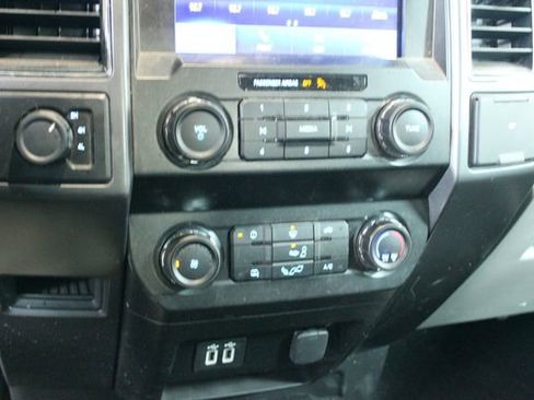 Used 2020 Ford F150 XLT image 20