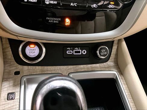 Used 2019 Nissan Murano S image 16