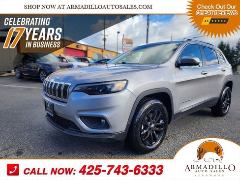 Used 2019 Jeep Cherokee Latitude Plus w/ Cold Weather Group image 1
