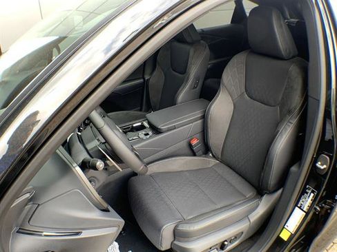 Used 2026 Lexus RX 450h image 11