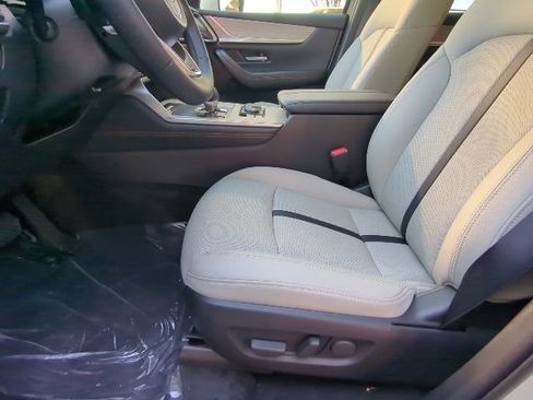 Used 2026 MAZDA CX-90 3.3 Turbo w/ Preferred Package AWD/4WD image 10
