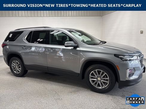 Used 2023 Chevrolet Traverse LT w/ Rear Camera Mirror Package image 1