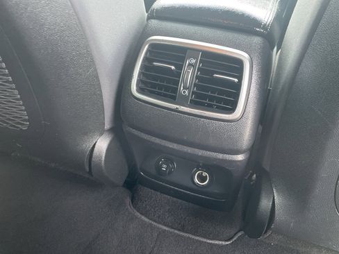 Used 2019 Kia Sorento FWD V6 image 26
