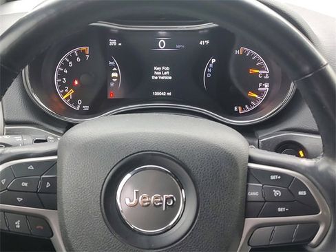Used 2018 Jeep Grand Cherokee Limited image 15