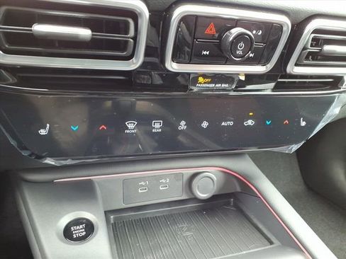 New 2026 Nissan Sentra SR FWD image 5