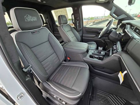 New 2024 GMC Sierra 1500 AT4X w/ AT4X AEV Edition image 14