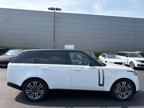 Used 2024 Land Rover Range Rover SE AWD/4WD image 6