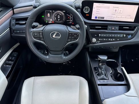 Used 2024 Lexus ES 300h w/ Premium Package image 13