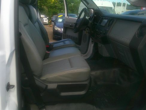 Used 2012 Ford F550 2WD Regular Cab Super Duty w/ Payload Upgrade Pkg image 25