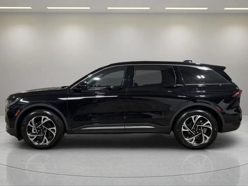 Certified 2025 Lincoln Nautilus Premier w/ Equipment Group 102A AWD/4WD image 18