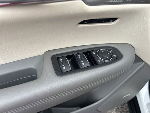 Used 2021 Cadillac XT6 Premium Luxury FWD image 13