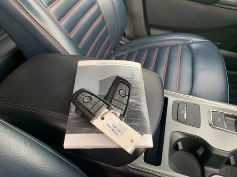 Used 2022 Ford EcoSport SE w/ SE Convenience Package image 9