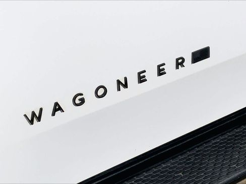 New 2025 Jeep Wagoneer Series II w/ Convenience Group I image 15