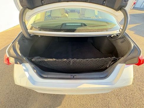 Used 2021 Toyota Avalon XLE image 32