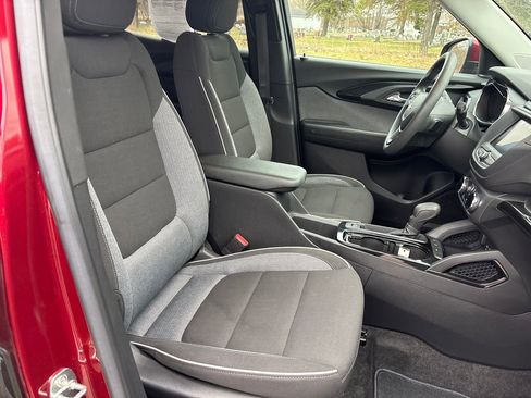Used 2023 Chevrolet TrailBlazer LT FWD image 30