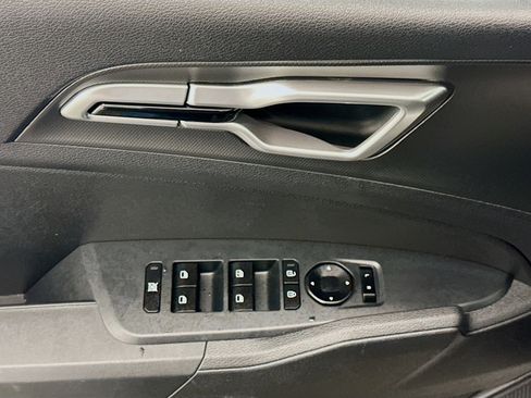 Used 2026 Kia Sportage S image 15