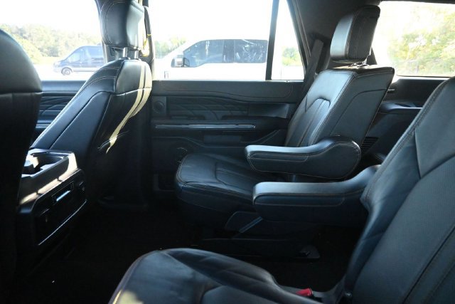 Used 2022 Ford Expedition Platinum RWD image 10