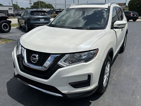 Used 2017 Nissan Rogue SV AWD/4WD image 8