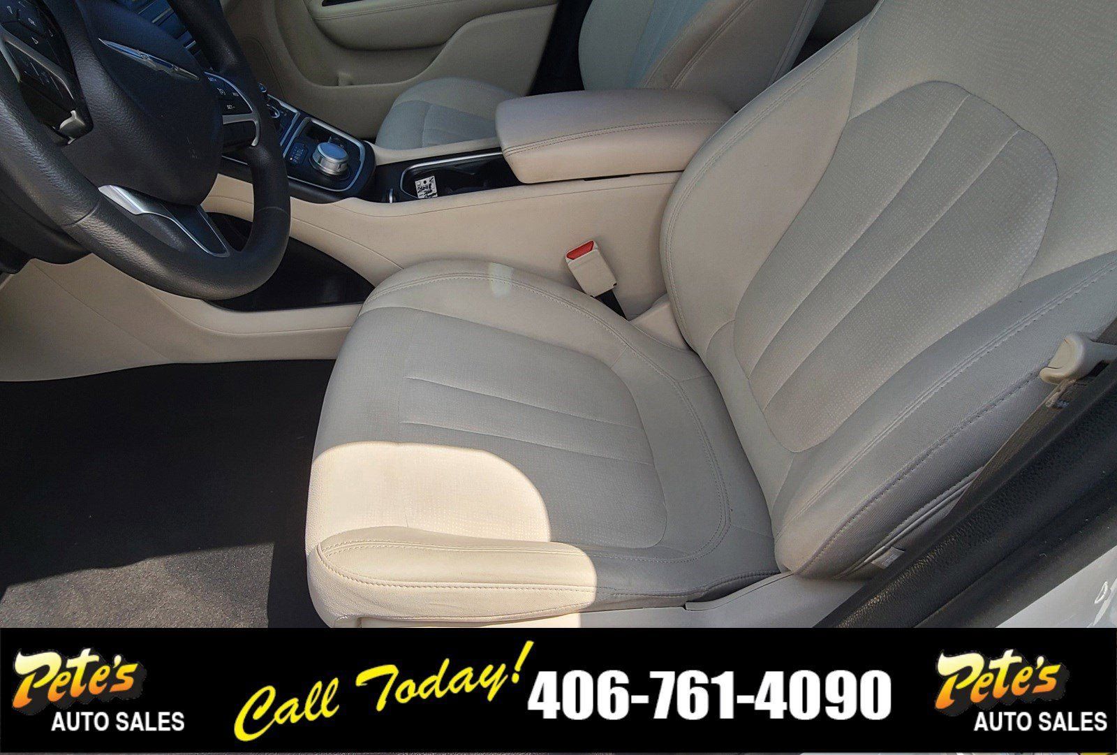 Used 2016 Chrysler 200 Limited FWD image 18
