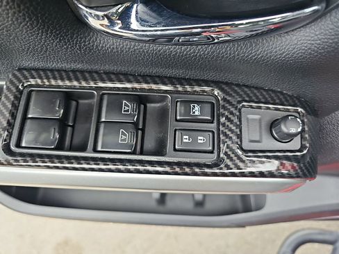 Used 2021 Nissan Titan SV w/ SV Convenience Package image 31