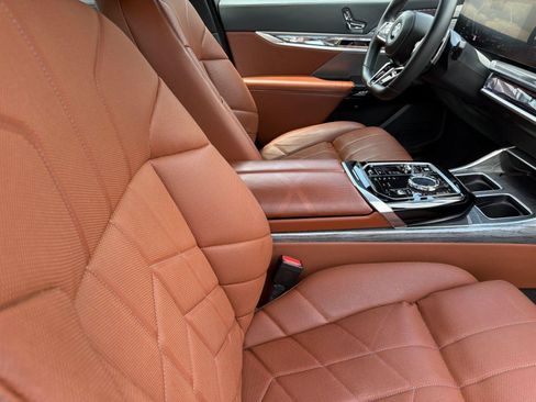 Certified 2023 BMW 760i xDrive w/ Parking Assistance Package AWD/4WD image 31