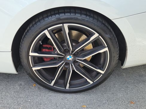 Used 2024 BMW M440i Convertible w/ Premium Package RWD image 5