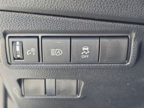 Used 2026 Toyota Corolla Cross XLE FWD image 25