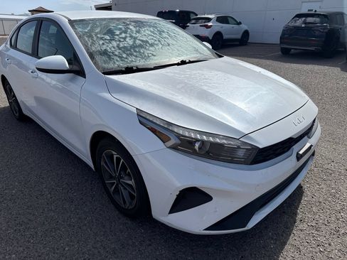Used 2023 Kia Forte LXS FWD image 7