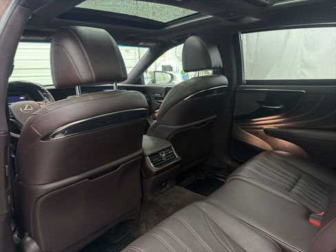 Used 2018 Lexus LS 500 AWD w/ Luxury Package image 13
