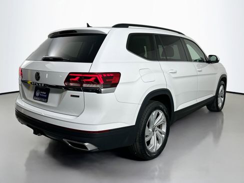 Certified 2022 Volkswagen Atlas SE image 4