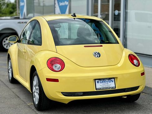 Used 2009 Volkswagen Beetle S FWD image 22