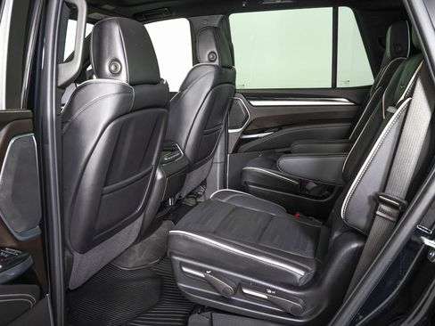 Used 2026 Cadillac Escalade Sport w/ Touring Package image 15