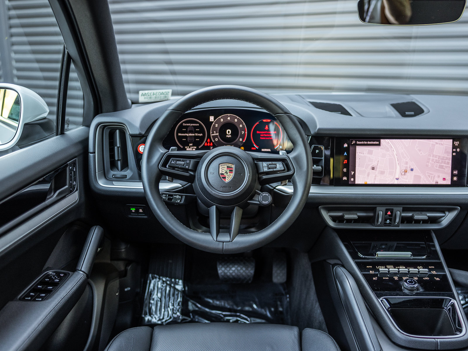 Certified 2025 Porsche Cayenne AWD/4WD image 13