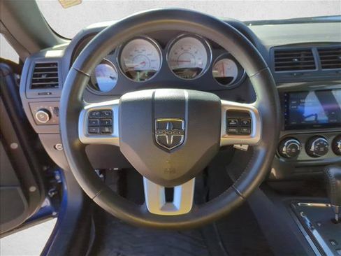 Used 2012 Dodge Challenger SXT image 11