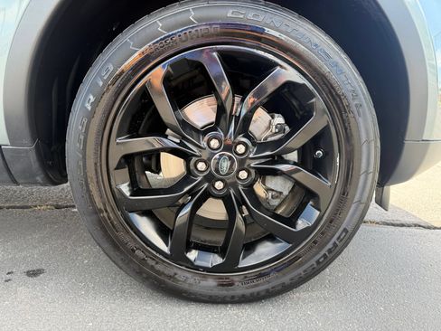 Used 2019 Land Rover Discovery Sport HSE AWD/4WD image 32