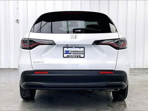 New 2026 Honda HR-V LX image 4