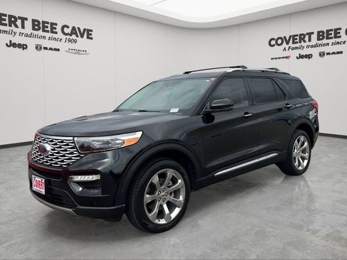 Used 2020 Ford Explorer Platinum w/ Premium Technology Package image 3