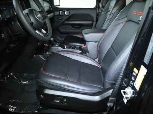 Used 2026 Jeep Wrangler Unlimited Rubicon AWD/4WD image 21