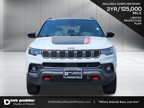 Used 2025 Jeep Compass Trailhawk AWD/4WD image 22