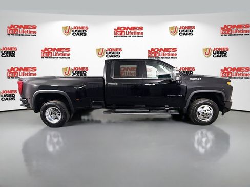 Used 2020 Chevrolet Silverado 3500 High Country w/ Technology Package AWD/4WD image 19