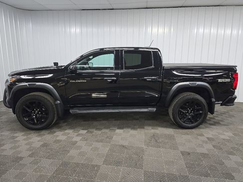 Used 2023 Chevrolet Colorado Trail Boss w/ Technology Package AWD/4WD image 5
